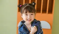 Tren 9 Model Rambut Anak Berponi Cewek dan Cowok 2025 (foto: 芹 TANG di Pexels)