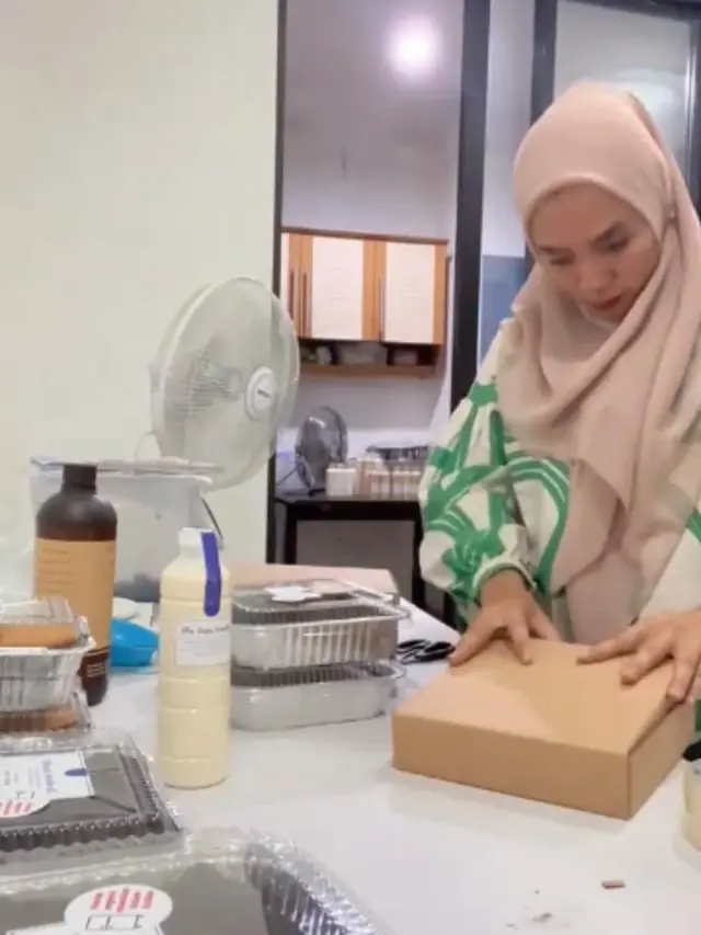 Potret Dapur Produksi Puding Enno Lerian (TikTok ennolerian08)