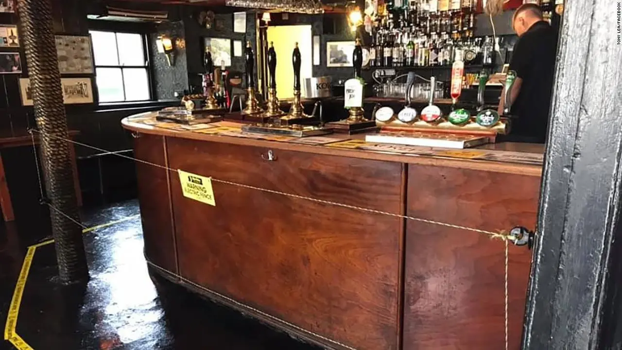 Pub Electric Fence (facebook.com/Tony Lea)