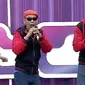 Trio Ubur-Ubur membawakan lagu Munaroh dalam acara inBox SCTV (05/07/2014).   