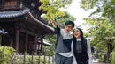Melalui akun Instagramnya, baik Armand Maulana dan Dewi Gita keduanya sering membagikan momen mesra. Salah satunya saat mereka pernah berlibur ke negara Sakura waktu itu. (Liputan6.com/IG/@armandmaulana04)