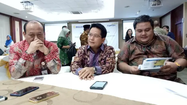 Bank Mandiri gandeng Perum Bulog dalam pembiayaan modal kerja bagi 5.100 mitra petani mitra kerja on farm Bulog di Majalengka, Jawa Barat. (Yayu Agustini Rahayu/Merdeka.com)