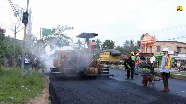 Pada 2020 penggunaan  Aspal Buton (Asbuton) dilakukan pada jalan sepanjang 793 km yang tersebar di 25 provinsi di Indonesia, dengan volume kebutuhan sekitar 42 ribu ton. (Dok Kementerian PUPR)