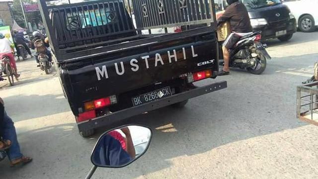Pelesetan Merek Mobil Ini Bikin Senyum Senyum