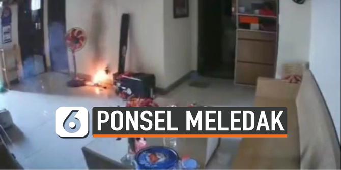 VIDEO: Ponsel Terbakar dan Meledak Saat Dicas