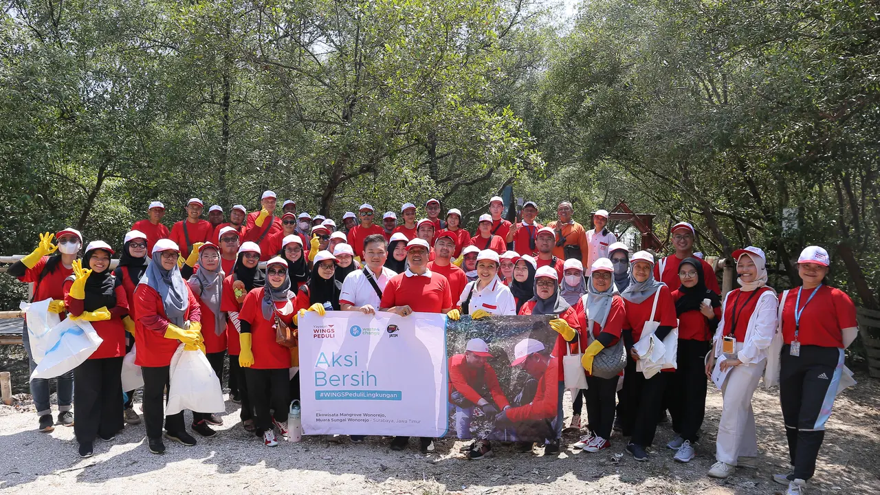 Aksi Bersih Sungai Wonorejo di Jawa Timur Bersama Yayasan WINGS Peduli Berhasil Kumpulkan 184,8 kg Sampah