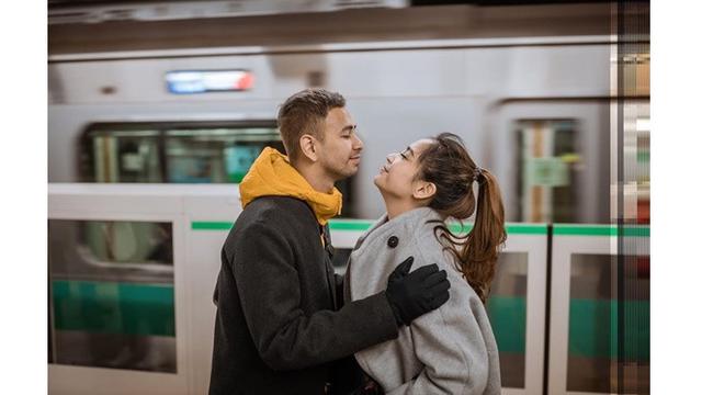 6 Momen Mesra Raffi Ahmad dan Nagita Slavia Selama di Jepang, Romantis