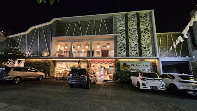 1. Ayam Bakar Primarasa: Pelopor Rasa Modern yang Melegenda