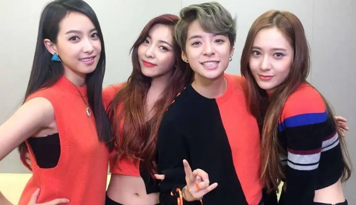 Akhirnya Krystal pun memberikan alasan vakumnya f(x). Seperti yang dilansir dari Soompi, Krystal f(x) mengaku jika para personel lainnya ingin kembali dengan materi baru. (Foto: Soompi.com)