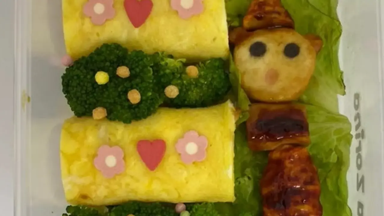 Nasi Gulung Telur untuk Bekal Anak Sekolah