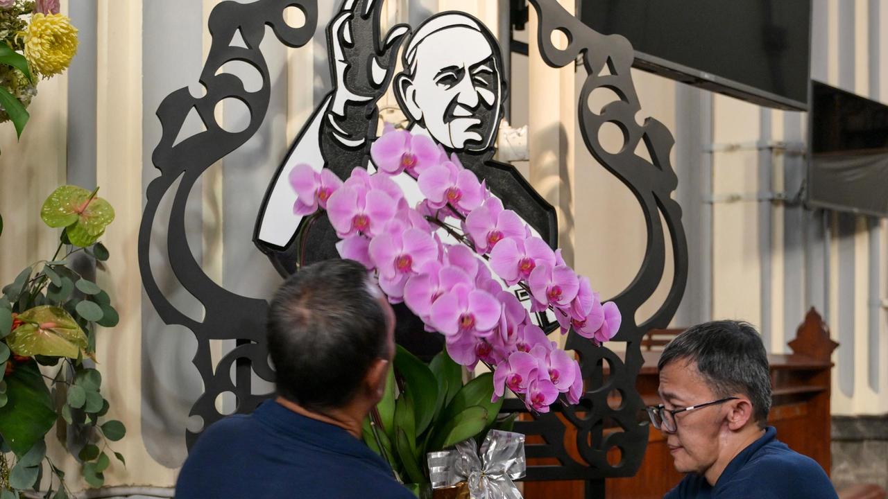 Paus Fransiskus Wafat, Umat Katolik di Dunia Berduka