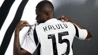 Pemain anyar Juventus Pierre Kalulu. (X/Juventus)