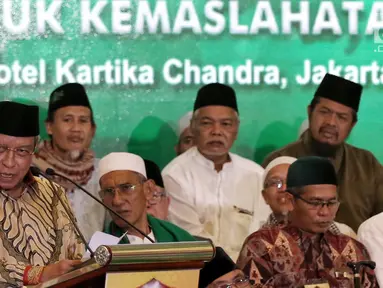 Ketua Umum PBNU Said Aqil Siradj, memberikan sambutan pada acara Multaqo Ulama, Habib dan Cendekiawan Muslim di Hotel Kartika Chandra, Jakarta, Jumat (3/5/2019). Pertemuan yang dihadiri 1500 alim ulama dan habib mengajak umat Islam menjaga stabilitas keamanan di Indonesia. (Liputan6.com/Johan Tallo)