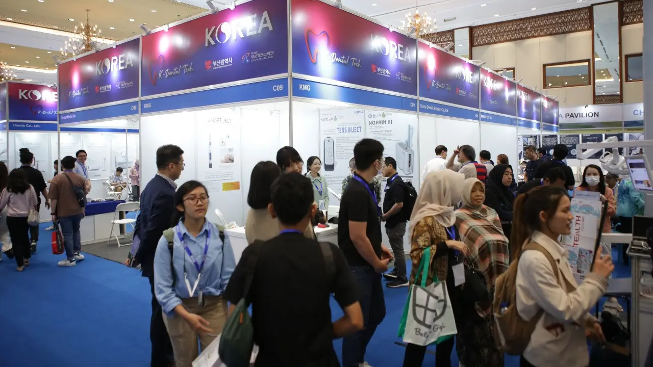 Pameran Indonesia Dental Exhibition & Conference (IDEC) kembali digelar untuk yang keempat kalinya mulai tanggal 14-16 November 2025, bertempat di Jakarta International Convention Center (JICC).