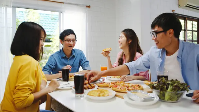 Rutinitas makan bersama dengan orang terdekat baik untuk kesehatan mental