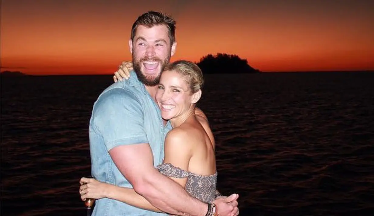 Elsa Pataky & Chris Hemsworth memang selalu mesra bersama. Mereka pun sering bertingkah konyol ketika berdua. (instagram/elsapataky)