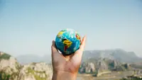 Tema Hari Bumi 2026 "Our Power, Our Planet": Aksi Nyata Pelestarian Lingkungan