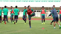 Ezra Walian, calon pemain naturalisasi Indonesia sudah bergabung dengan timnas U-22 (Helmi Fithriansyah/Liputan6.com)