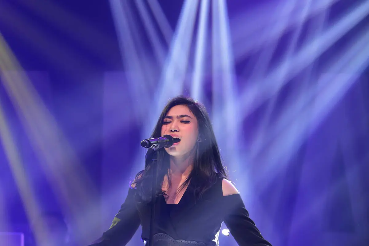 [Bintang] Video: Pesan Isyana Sarasvati untuk Musisi Indonesia