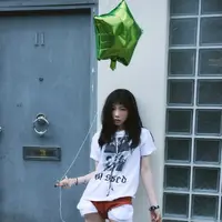 Taeyeon membagikan sederet foto di media sosialnya untuk mini album terbarunya. Yang mencuri perhatian ketika ia mengenakan underwear pada salah satu outfit konsep albumnya. [@taeyeon_ss]