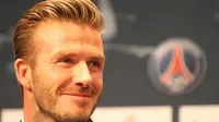 Beckham pun menggunakan pomade agar terlihat modis (cutthroatpete.com)