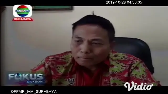 Satuan Narkoba Polresta Sidoarjo, Jawa Timur membekuk kurir narkoba dengan barang bukti satu kilogram ganja dan ribuan pil koplo. Polisi masih terus mengembangkan kasus tersebut guna mengejar pemasok barang atau bandar besarnya.