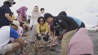 Merayakan Ulang Tahun dengan Lepas 100 Ekor Tukik di Pantai Pelangi Yogyakarta