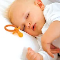 Cara menidurkan bayi ternyata gak sulit seperti dugaan kamu. Begini langkahnya.