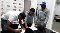 Reinaldo Elias da Costa akhirnya resmi berkostum Juku Eja pada Liga 1 2017. (Bola.com/Abdi Satria)