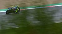 Pembalap Movistar Yamaha, Valentino Rossi bersemangat menghadapi persaingan di MotoGP yang semakin sengit. (Michal Cizek / AFP)