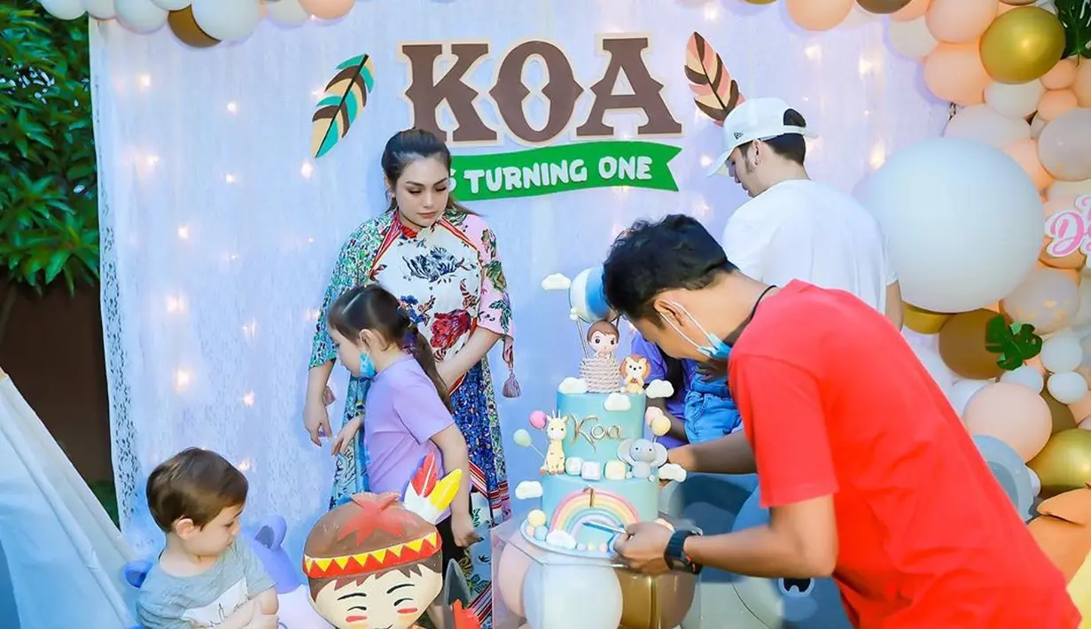 Anak Celine Evangelista dan Stefan William Ultah (Instagram/celine_evangelista)