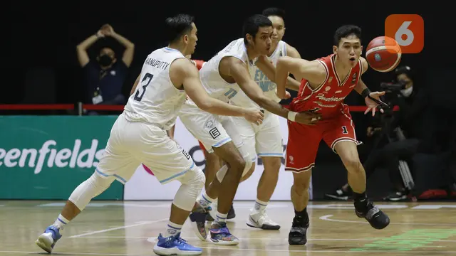 Foto: Indonesia Patriots Kantongi Kemenangan Perdana usai Menangkan Laga Sengit Kontra Evos Thunder Bogor di IBL 2022