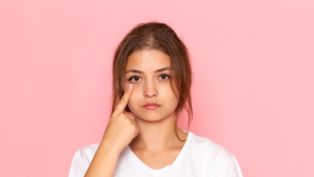 7 Tips Samarkan Kantung Mata Agar Wajah Lebih Segar Seketika