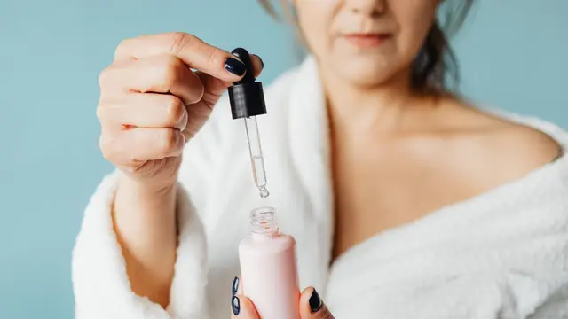 Masih Bingung dengan Perbedaan Serum Vitamin C dan Retinol untuk Kulit? Ini Perbedaannya yang Perlu Diketahui