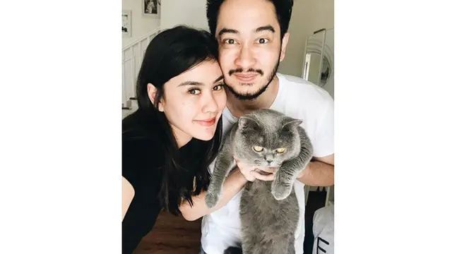 Umumkan Hamil Bayi Kembar, Begini Potret Kemesraan Syahnaz Sadiqah dan Jeje