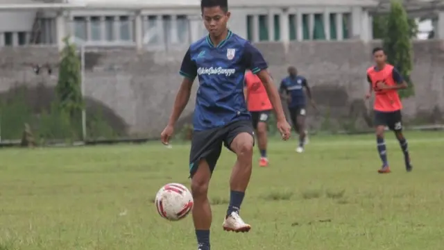 Gelandang Persis Solo, Hapidin.