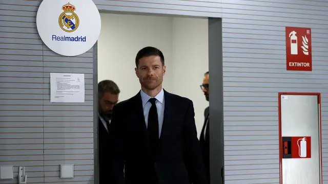 Foto: Memasuki Era Baru Real Madrid di Tangan Xabi Alonso, Beri Penghormatan untuk Don Carlo