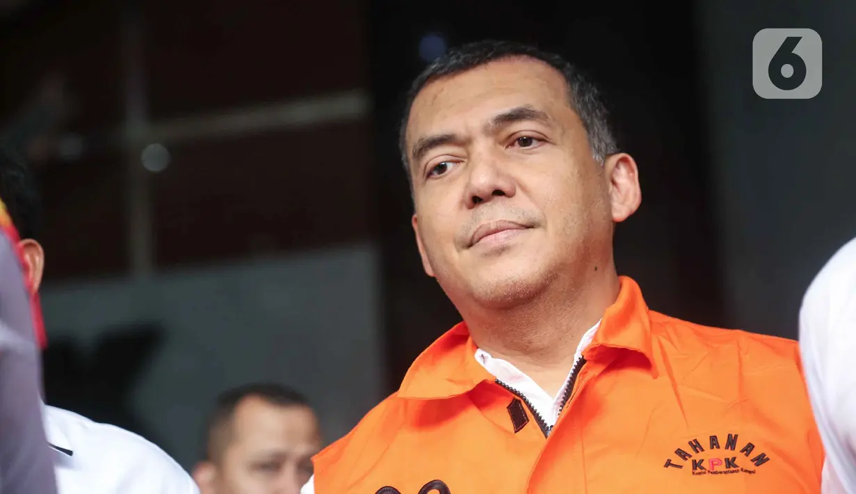 Mantan Wakil Menteri Imigrasi dan Pemasyarakatan (Imipas), Silmy Karim, usai menjalani pemeriksaan di Gedung Merah Putih Komisi Pemberantasan Korupsi (KPK), Senin (8/6/2026). Ini merupakan pemeriksaan perdana Silmy Karim setelah ditetapkan sebagai tersangka dan ditahan KPK pada 4 Juni 2026. (Liputan6.com/Helmi Fithriansyah)