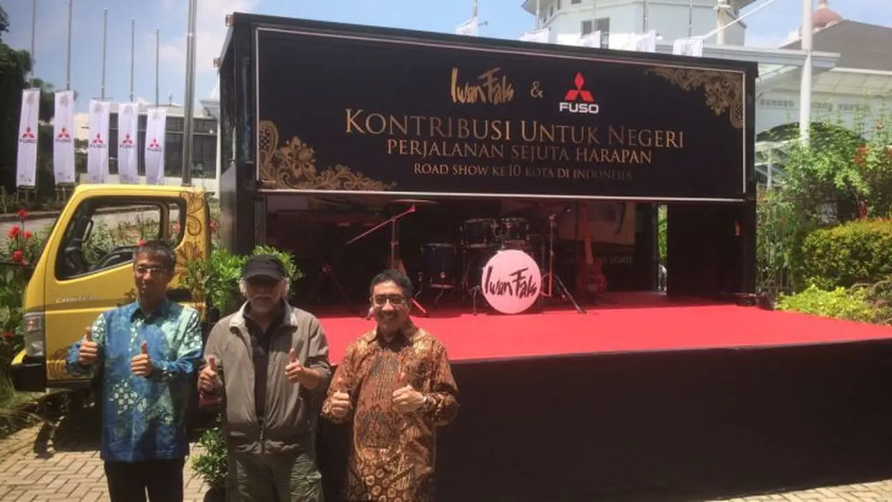 Iwan Fals dan Mitsubishi Fuso