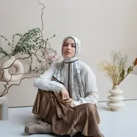 Ilustrasi Gamis Plisket (credit: freepik.com)