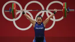 Bagi Hidilyn Diaz, atlet angkat besi putri Filipina berusia 30 tahun, Olimpiade Tokyo 2020 ini adalah Olimpiade keempat sepanjang kariernya. (Foto: AP/Luca Bruno)