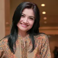 Debat Cagub-Cawagub DKI kedua akan dimoderatori Tina Talisa. (Foto: Bintang.com/Adrian Putra)