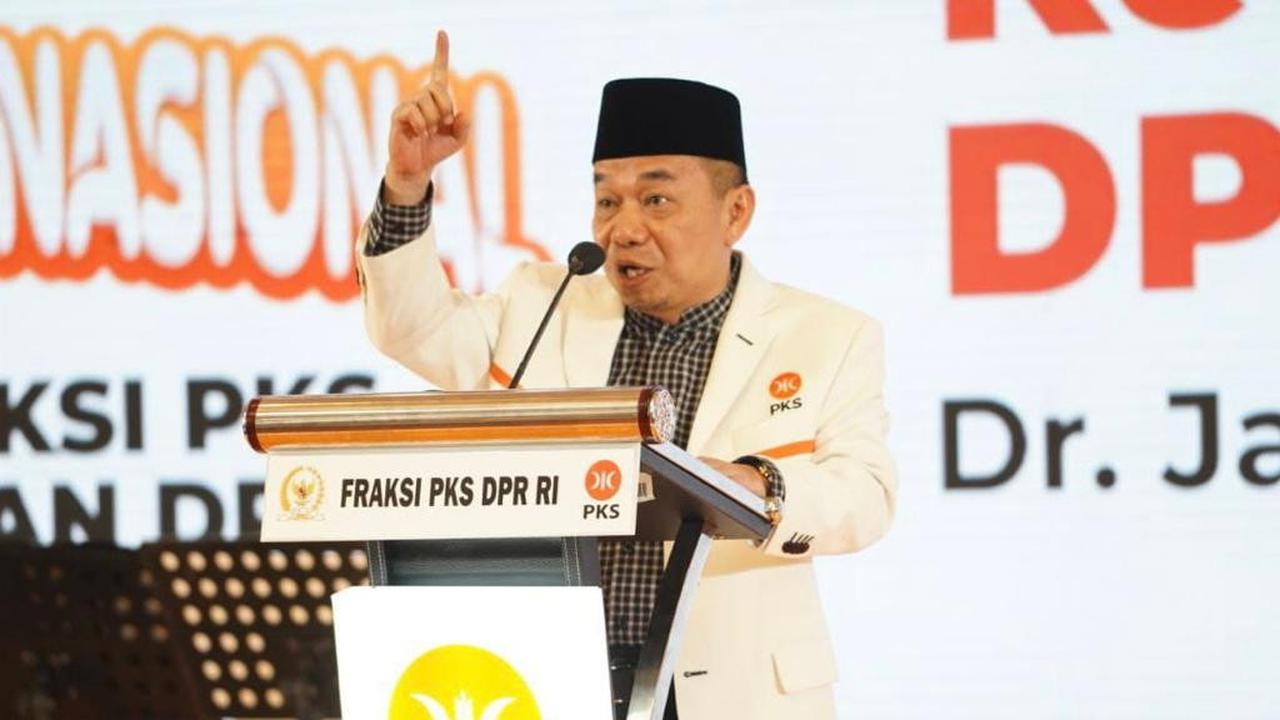 Ketua Fraksi PKS DPR Jazuli Juwaini saat hadir dalam acara konsolidasi Ketua Fraksi PKS dan Pimpinan DPRD se-Indonesia menyebut, Fraksi PKS merupakan salah satu pilar penting perjuangan dan kemenangan partainya pada Pemilihan Umum atau Pemilu 2024.
