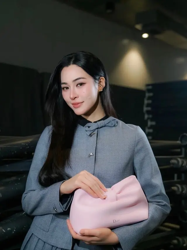 Adu OOTD Luna Maya hingga Irene Red Velvet yang Jinjing Dior Bow Bag untuk Tampilan Kasual