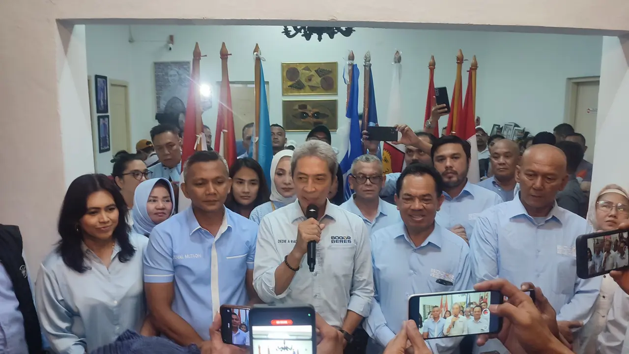 Klaim Menang Hasil Hitung Cepat Pilwalkot Bogor, Dedie-Jenal Sujud Syukur