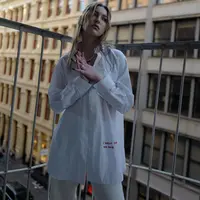 Putri Steve Jobs, Eve Jobs resmi terjun ke dunia model profesional setelah menandatangani kontrak dengan agensi, DNA Model Management.  (instagram/evejobs)