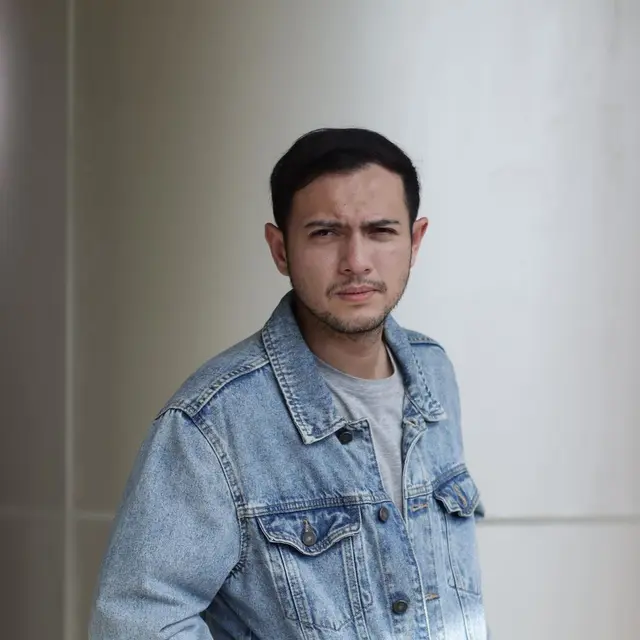 Potret 6 Artis Pria Keturunan Arab yang Sudah Menikah, Pesonanya Bikin Terpikat