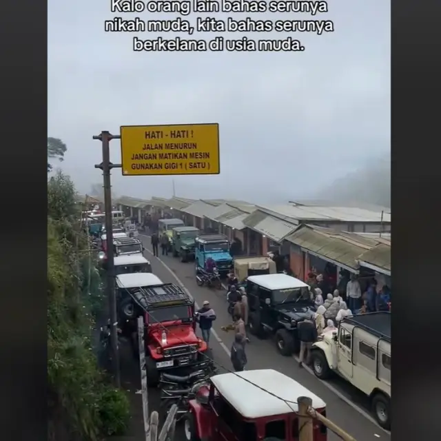 Didominasi Wisnus, Pengunjung Antre sampai 2 Jam untuk Masuk Gunung Bromo Saat Libur Natal.  foto: TikTok @dreamholidayy