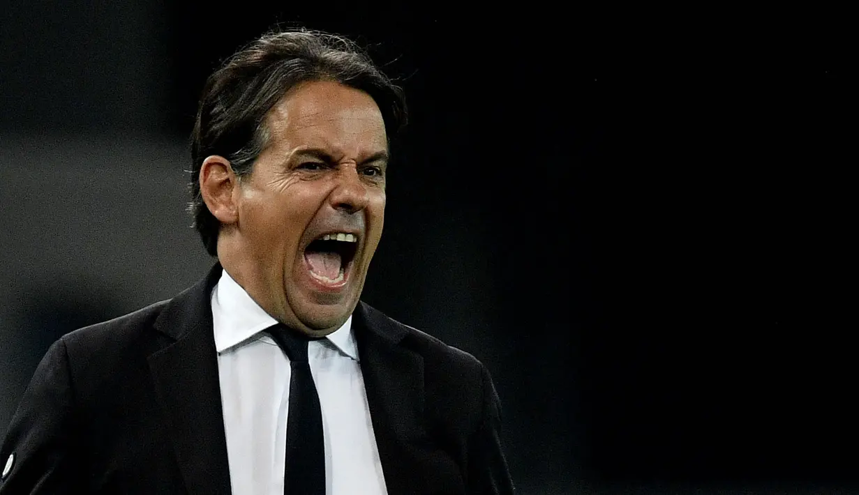 Pelatih Inter Milan Simone Inzaghi pada laga Liga Italia 2023/2024 melawan Udinese di Stadion Friuli - Dacia Arena, Udinese, Italia, Selasa (04/09/2024) WIB.  (AFP/Filippo Monteforte)