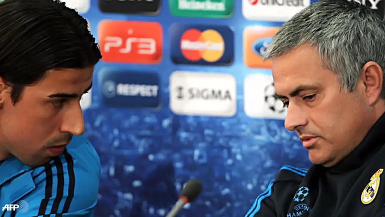 sami_khedira_dan_jose_mourinho_130412b.j